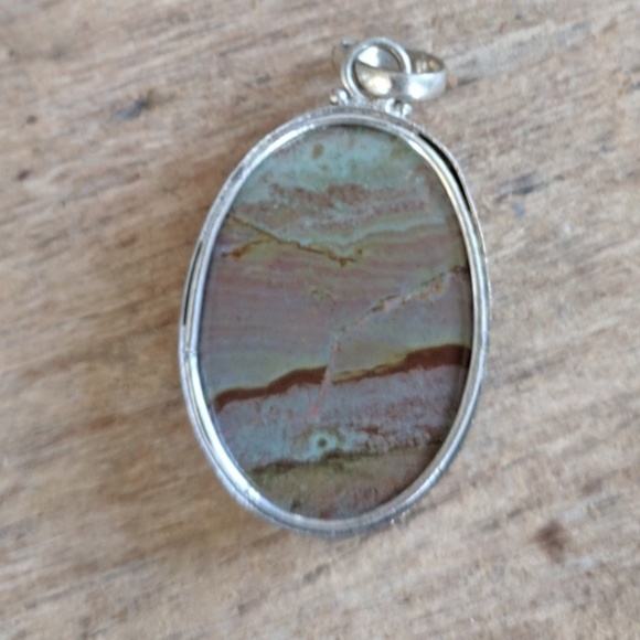 Antique Tibetan Jasper Pendant, Nude / Sand in Tribal Silver - Picture 2 of 2